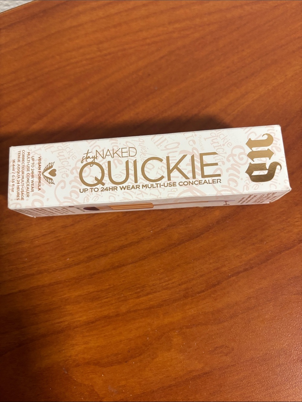 Urban Decay Stay Naked Quickie Concealer Box - White and Gold